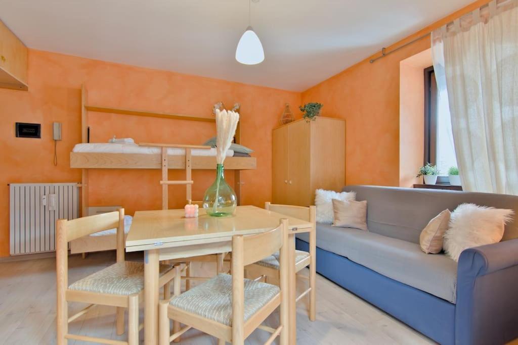 Aprica Alpine Loft Centralita E Park Free Exteriör bild
